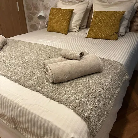 Apartment Champs Elysee Near President's Palace With And Ac